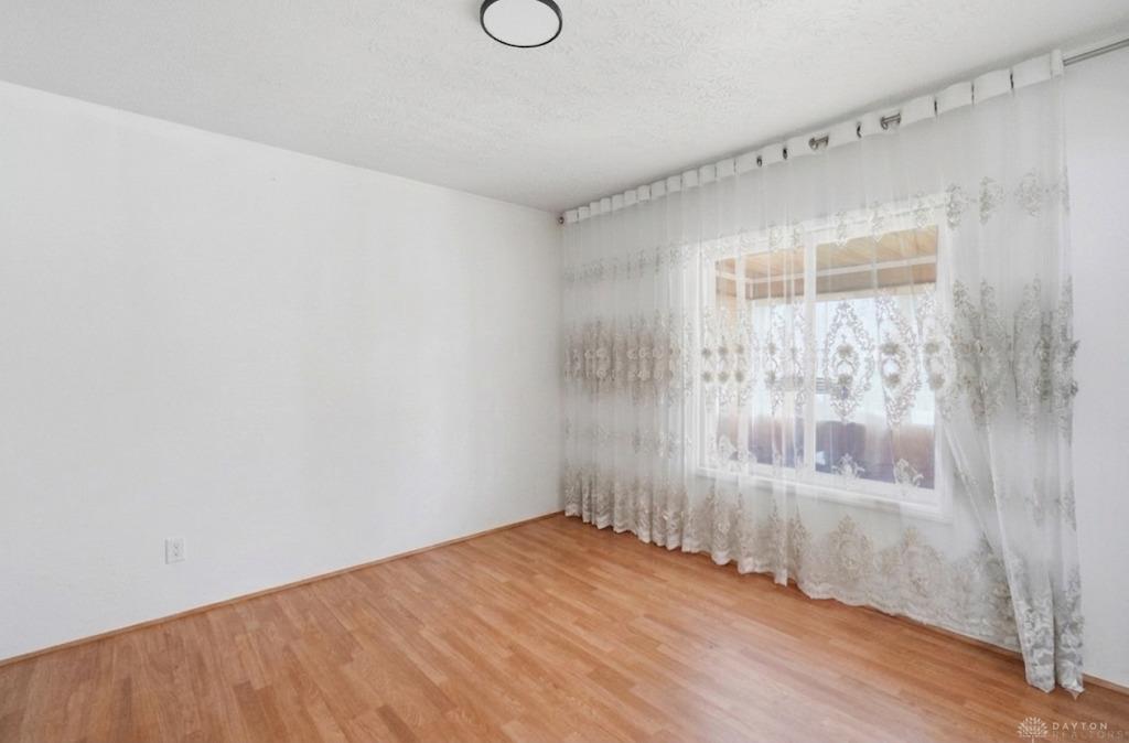 1108 Demphle Property Photo 13
