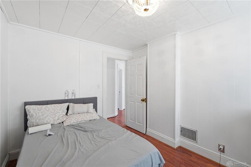 1108 Demphle Property Photo 31