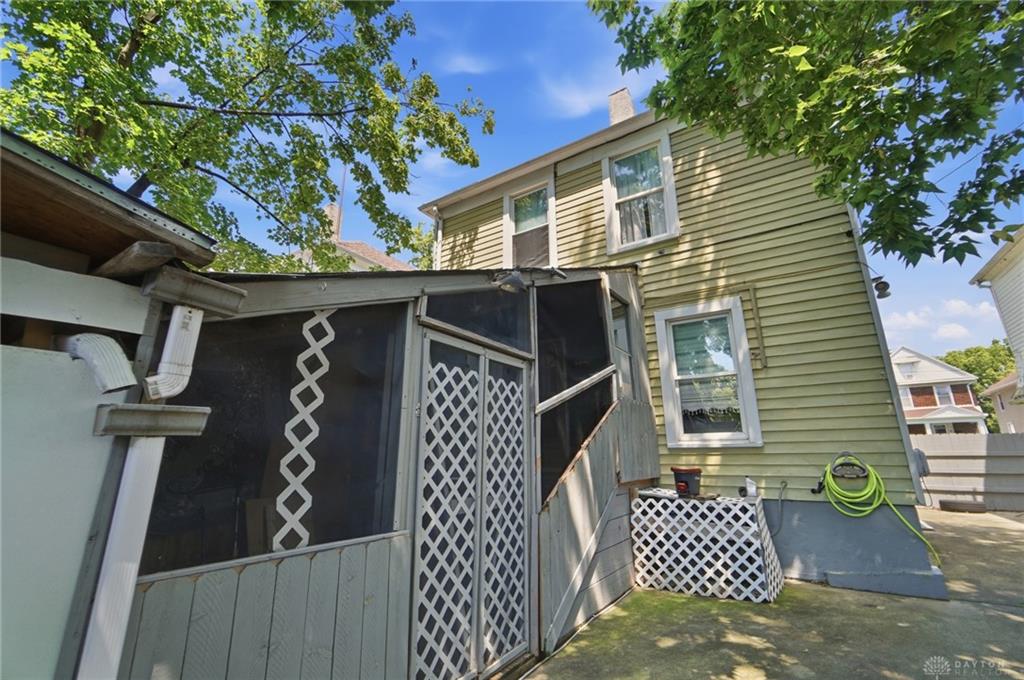 1108 Demphle Property Photo 47
