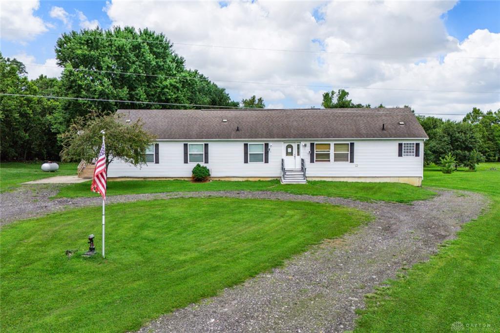 5280 Alert New London Property Photo 1