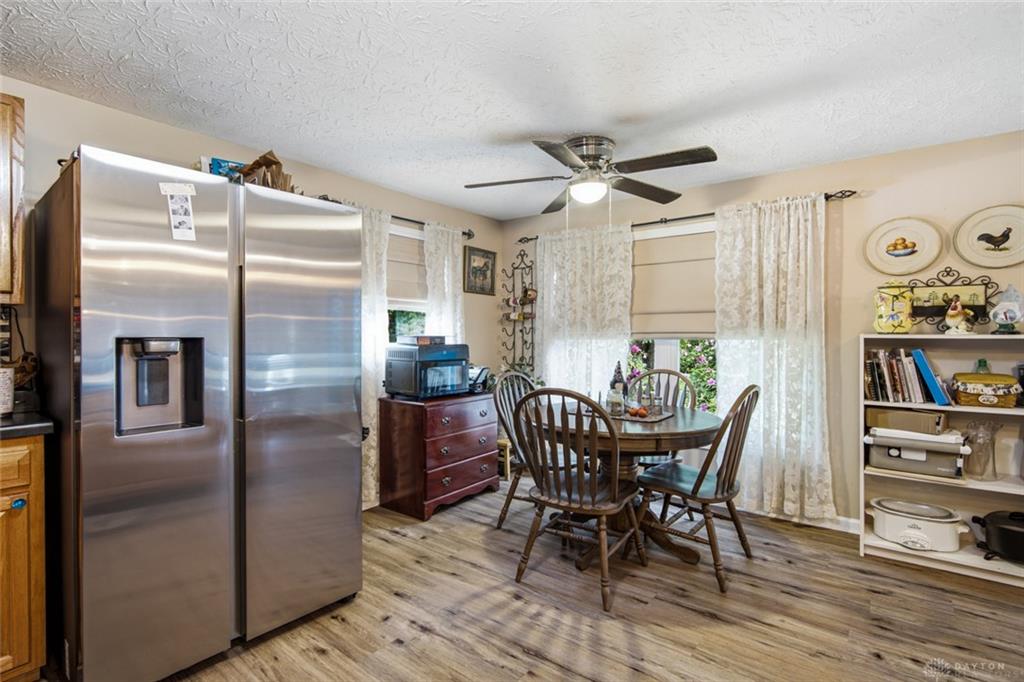 5280 Alert New London Property Photo 16