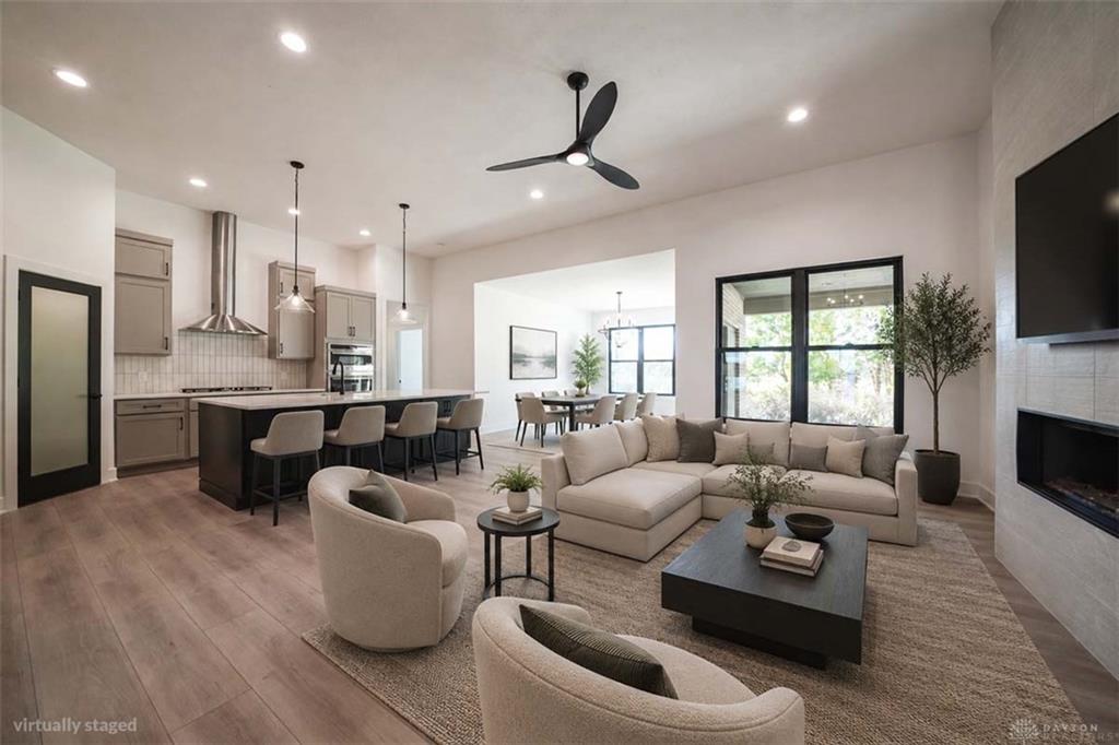 9155 Remy Property Photo 4