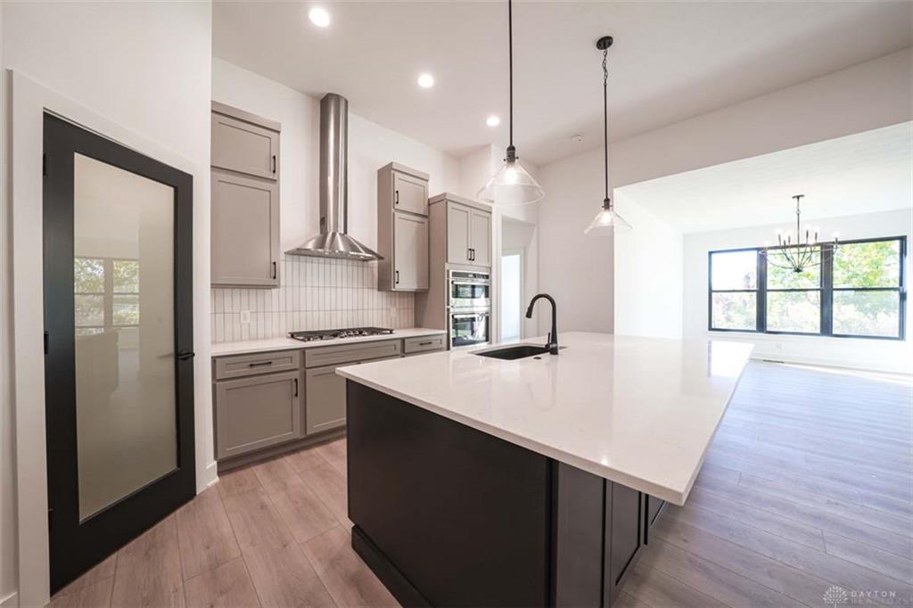 9155 Remy Property Photo 9