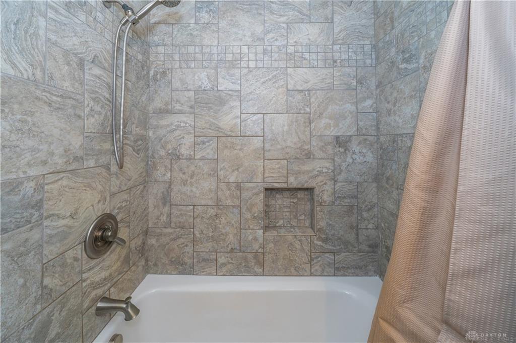 9901 Ballentine Property Photo 28