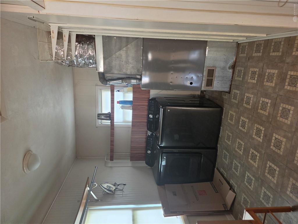 1013 Ansel Property Photo 4