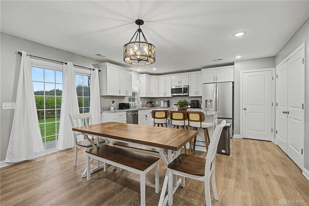 127 Pebble Stone Property Photo 16