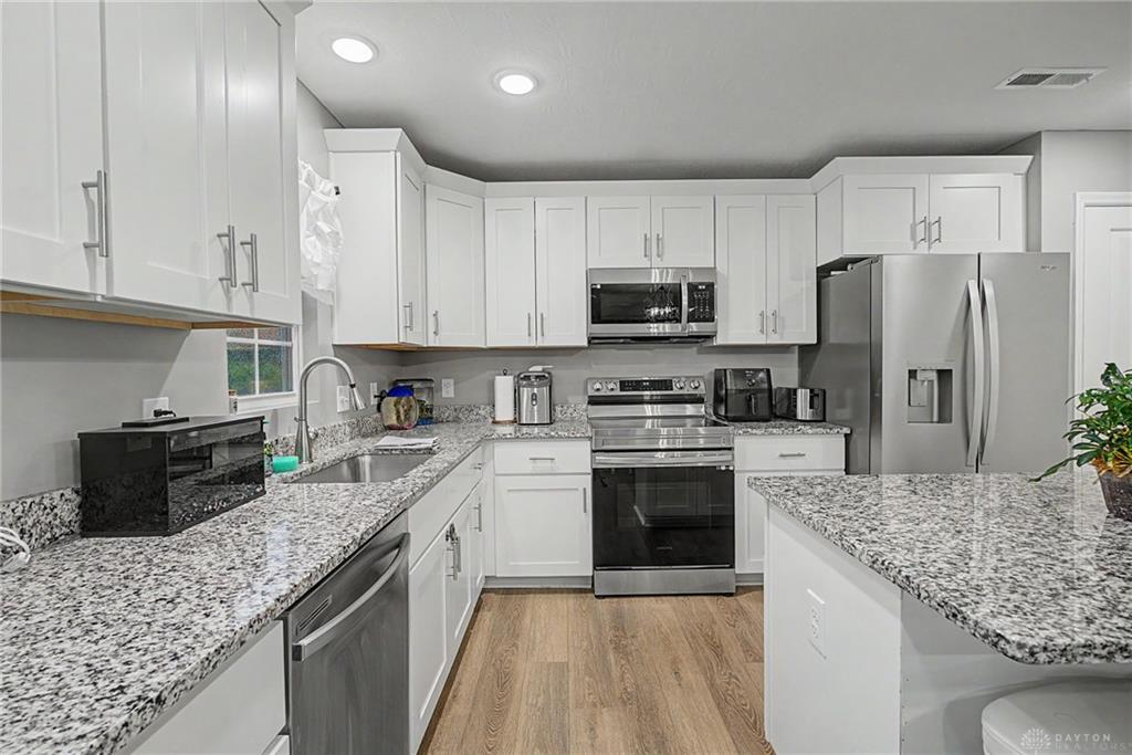 127 Pebble Stone Property Photo 23
