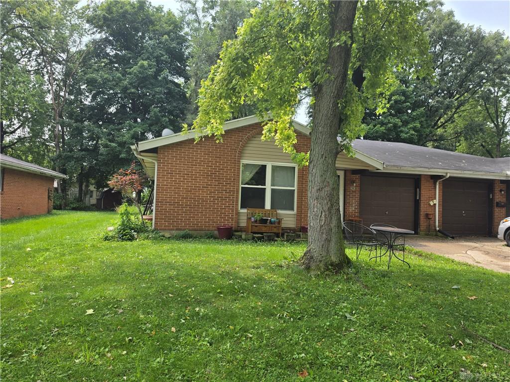 495 Lyle Property Photo 3