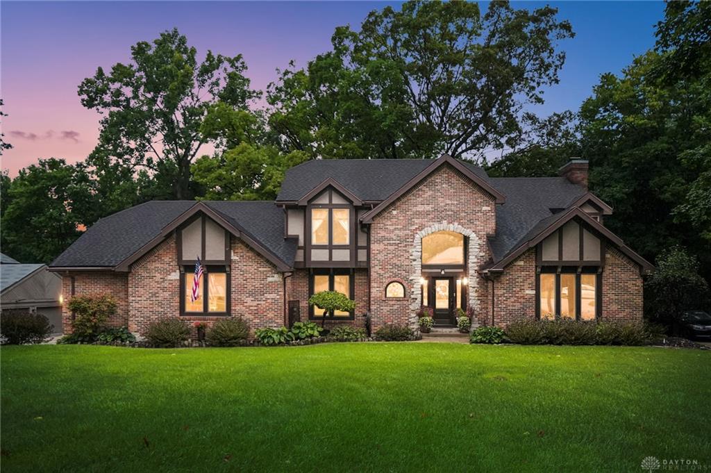 7670 Whispering Oaks