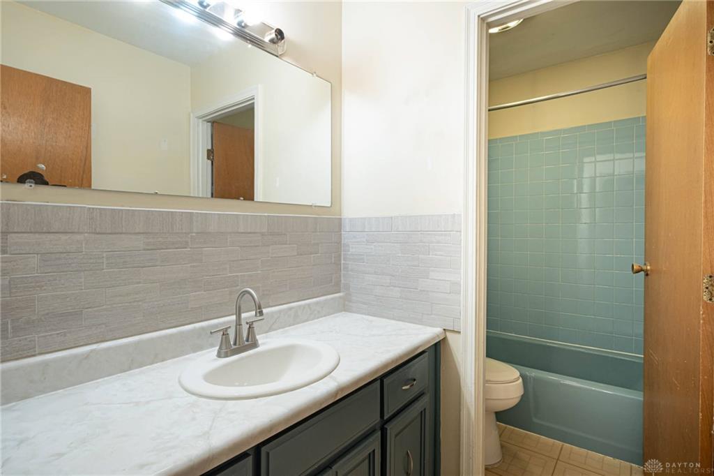 5404 Quisenberry Property Photo 8