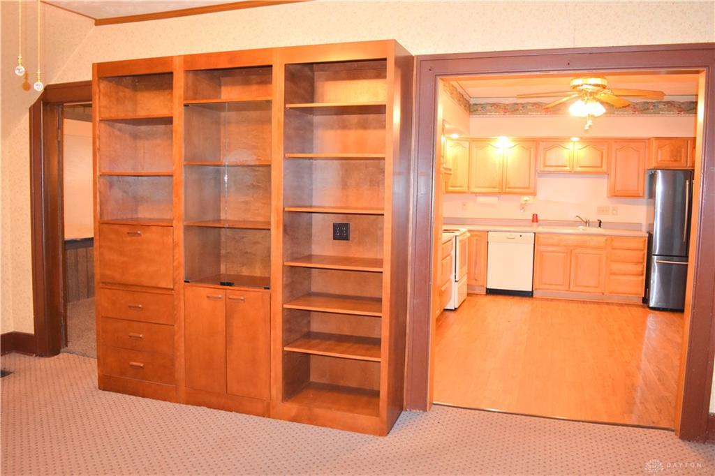 1018 W North Property Photo 8