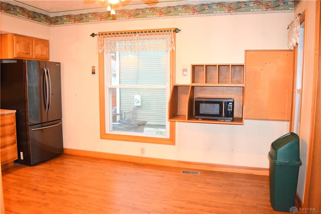 1018 W North Property Photo 10