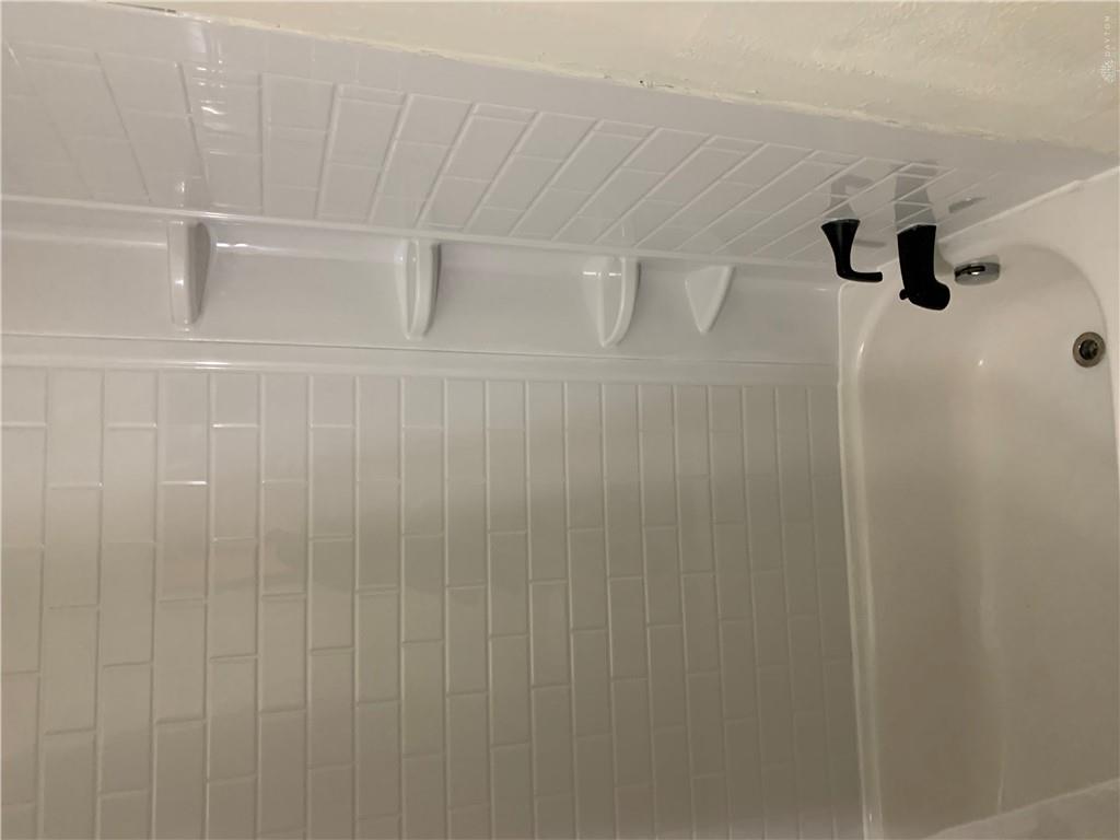 1107 Highland Property Photo 16