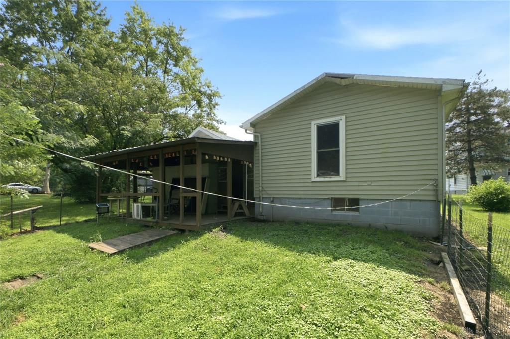 1914 Winona Property Photo 7