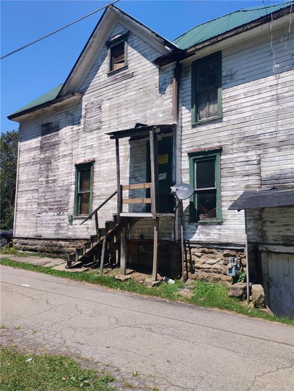 148 Pleasant Property Photo 2