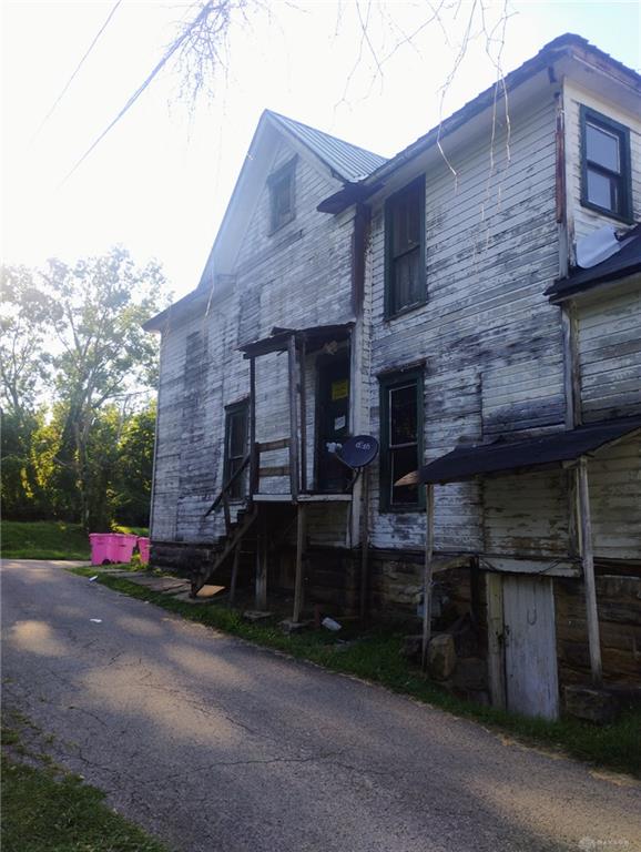 148 Pleasant Property Photo 4