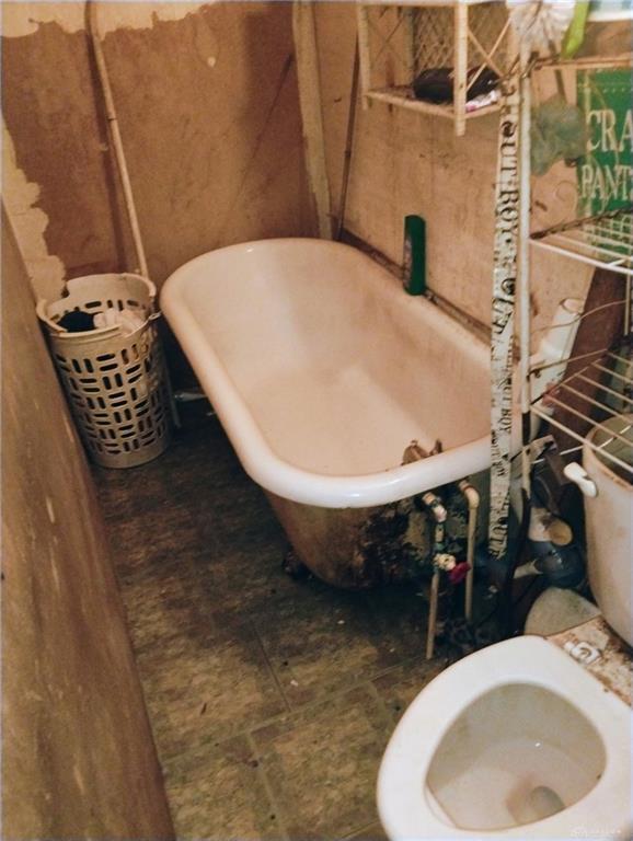 148 Pleasant Property Photo 7