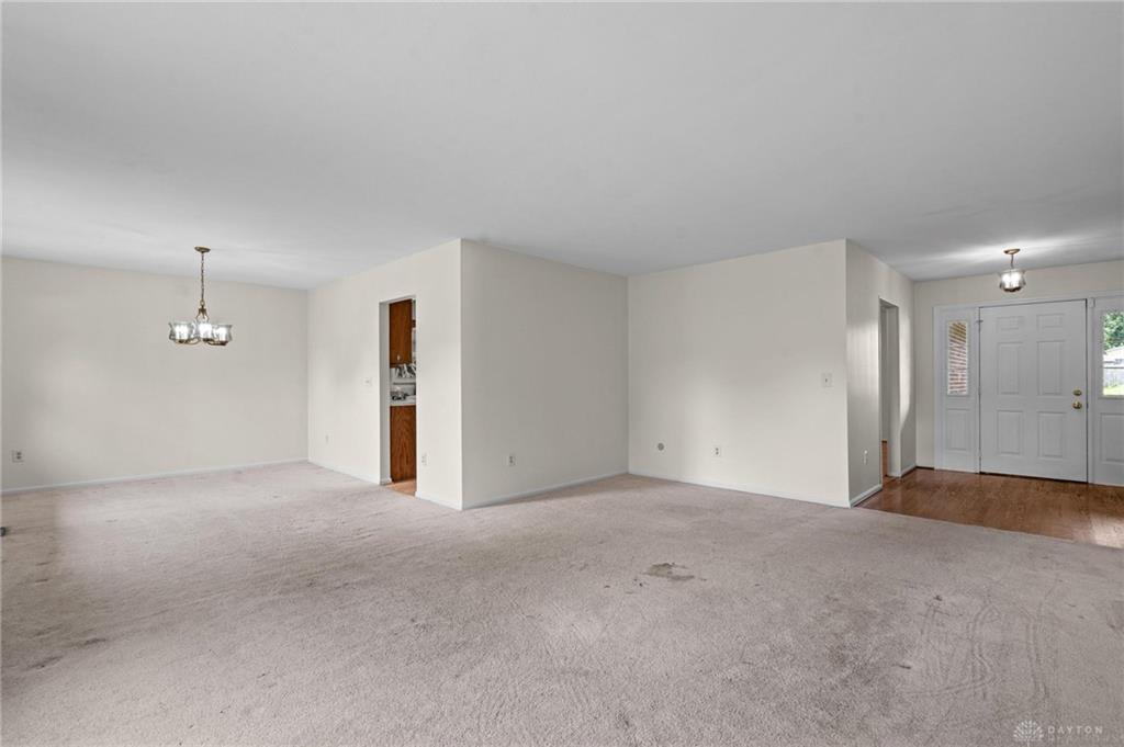 6560 Semley Property Photo 8