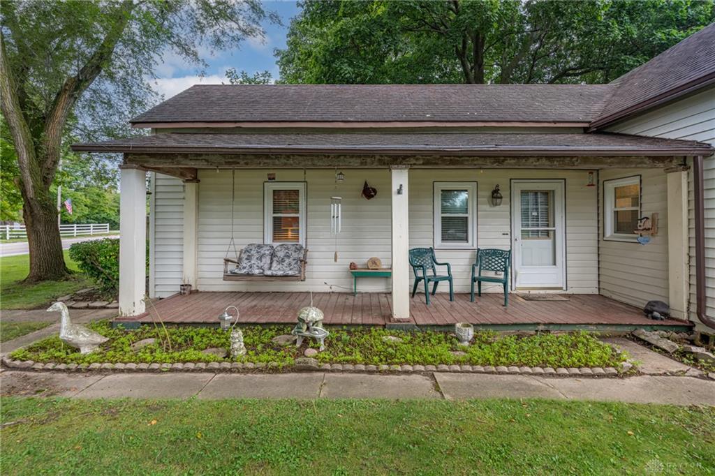 7570 Troy Property Photo 3