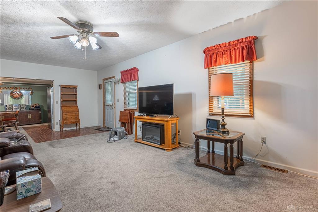 7570 Troy Property Photo 11
