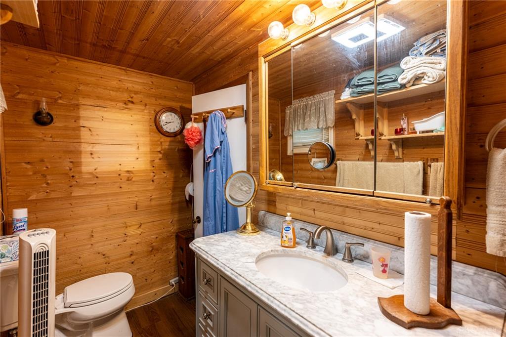 7570 Troy Property Photo 15