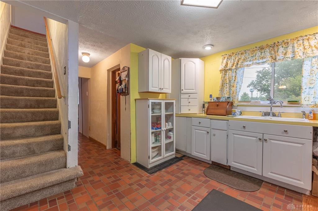 7570 Troy Property Photo 18
