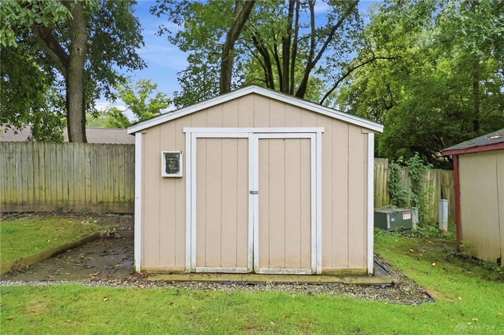 8919 Deep Forest Property Photo 62