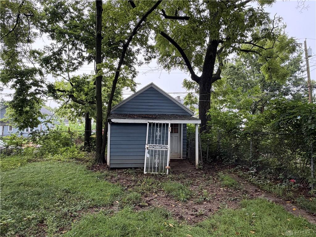 124 Victor Property Photo 4