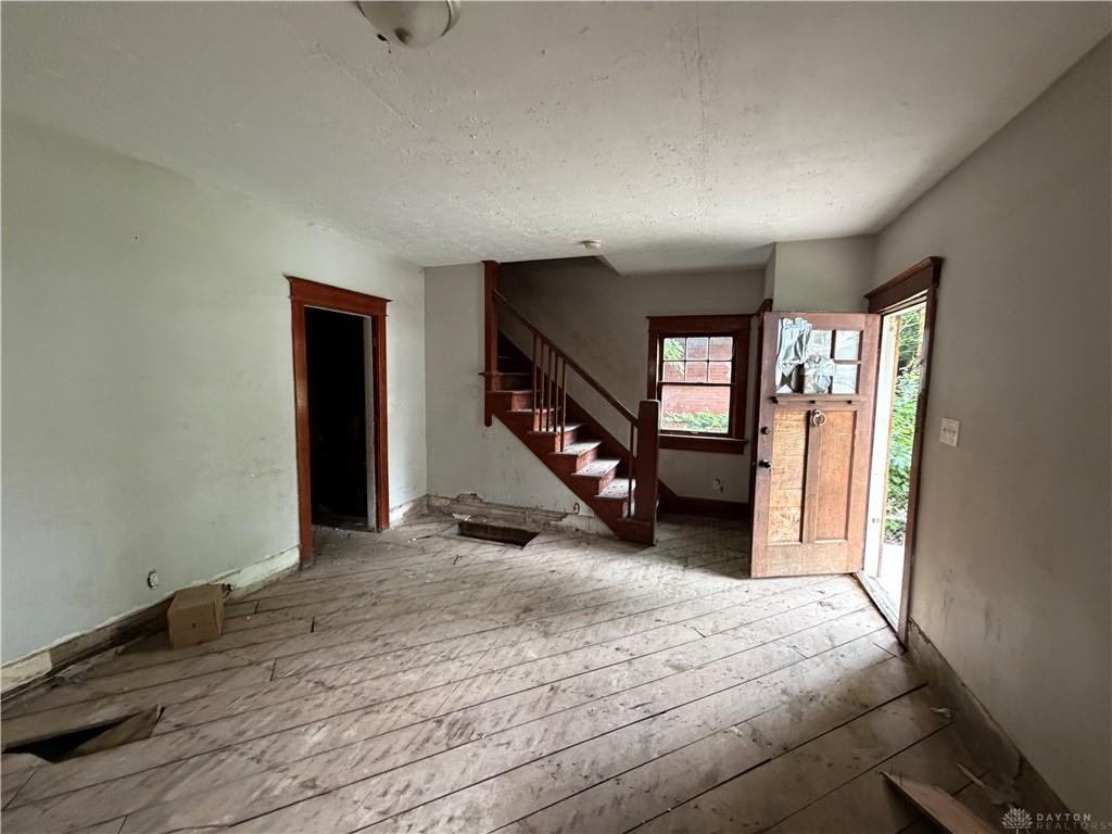 124 Victor Property Photo 8
