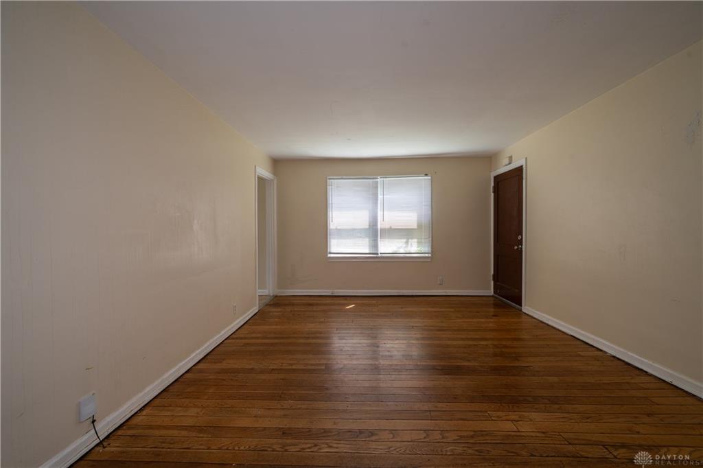 345 E Bruce Property Photo 10