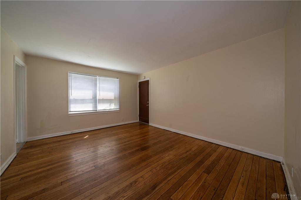 345 E Bruce Property Photo 11