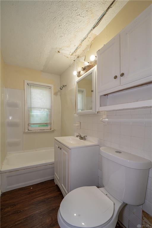 345 E Bruce Property Photo 17