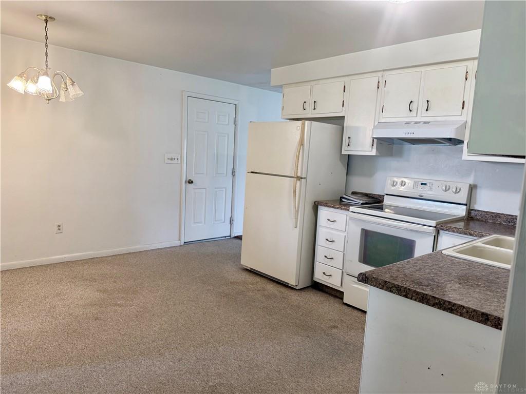 1077 Bosco Property Photo 8