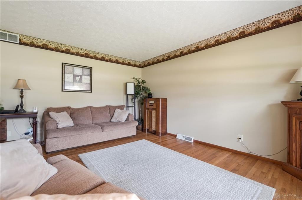 101 Clifton Property Photo 14