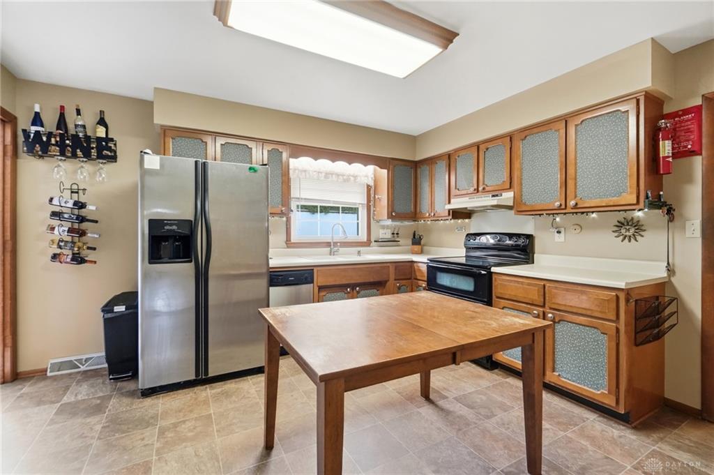 101 Clifton Property Photo 16