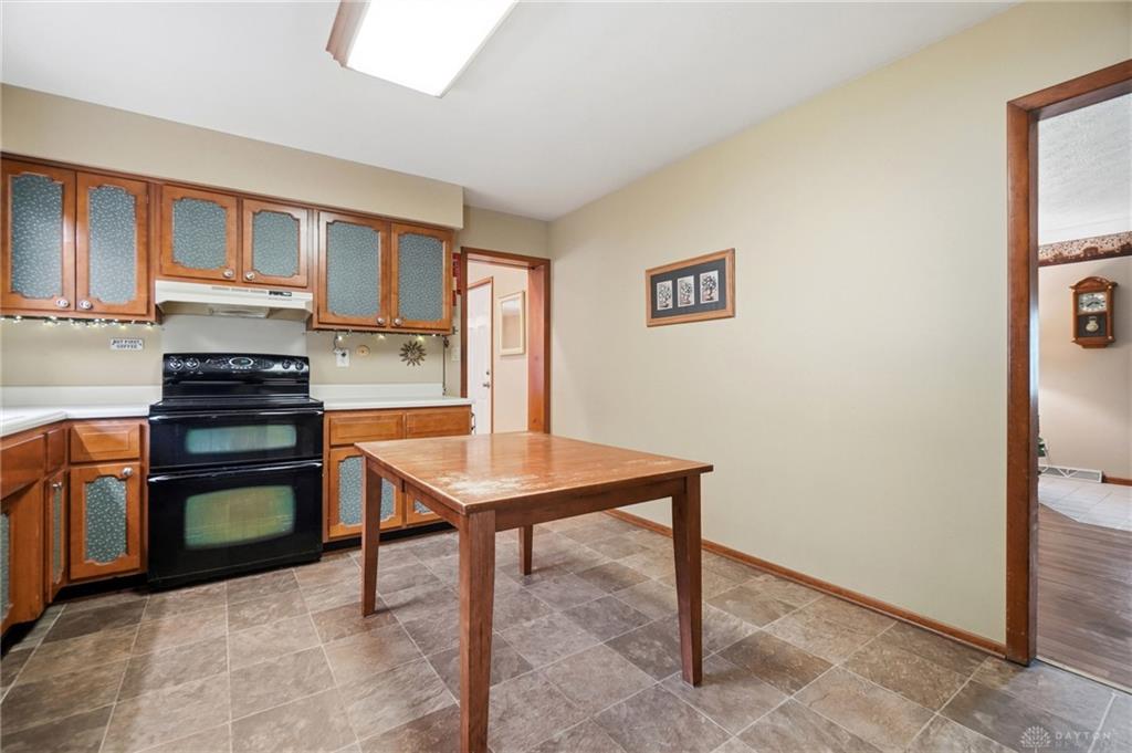 101 Clifton Property Photo 17