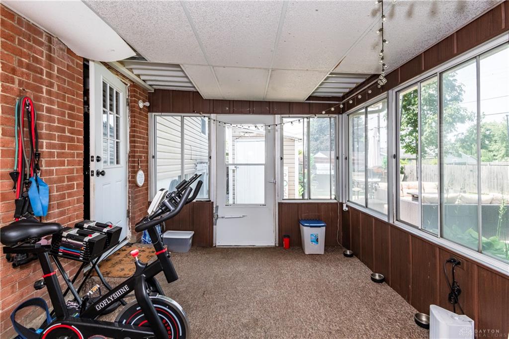 2425 Lorna Property Photo 15