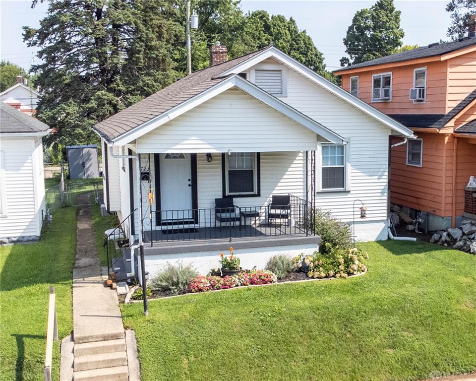 1723 Gondert Property Photo 4