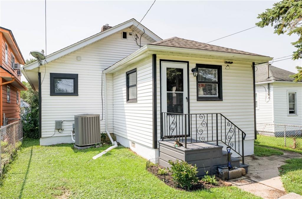 1723 Gondert Property Photo 28