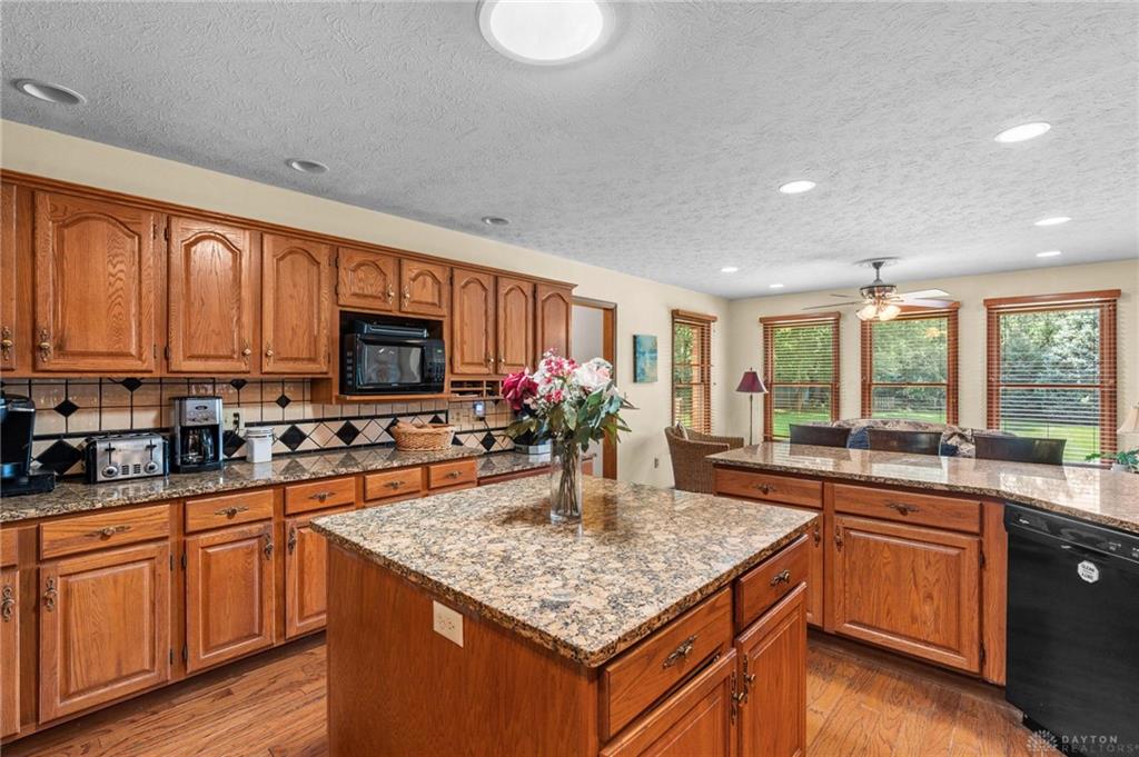 8495 Highmount Property Photo 13
