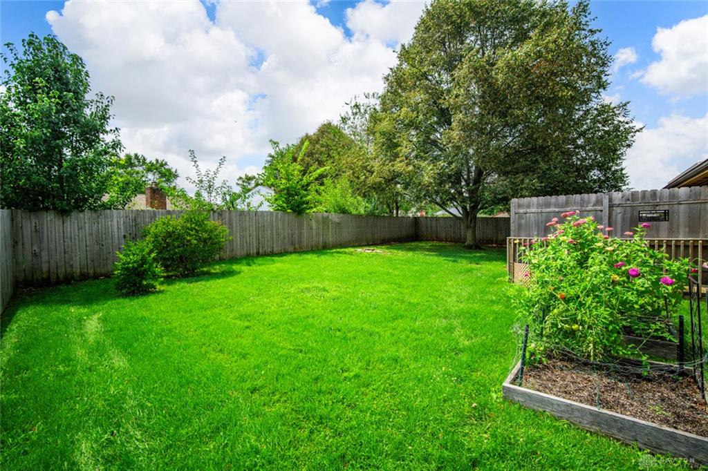 8621 Emeraldgate Property Photo 4