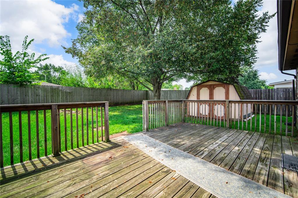 8621 Emeraldgate Property Photo 7