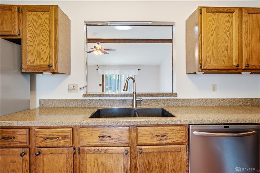 8621 Emeraldgate Property Photo 16