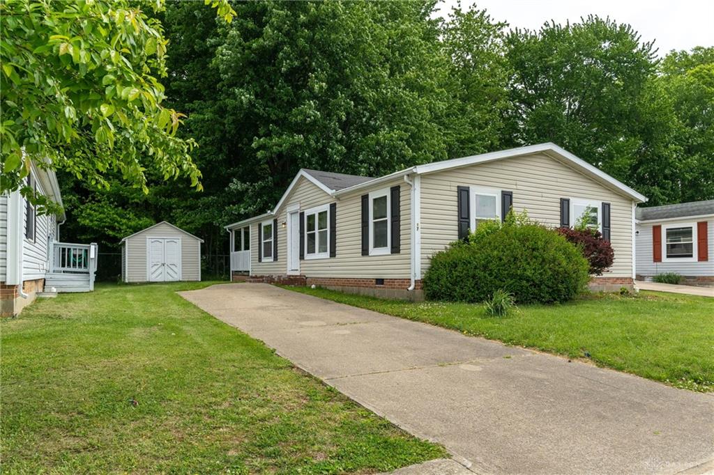 17 Bay Meadow Dr Property Photo 2