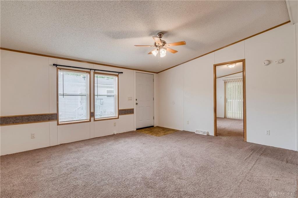 17 Bay Meadow Dr Property Photo 4