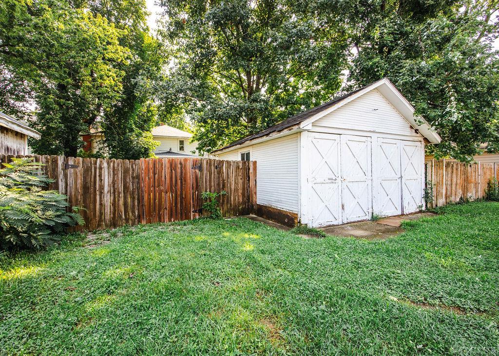 114 Harrison Property Photo 43