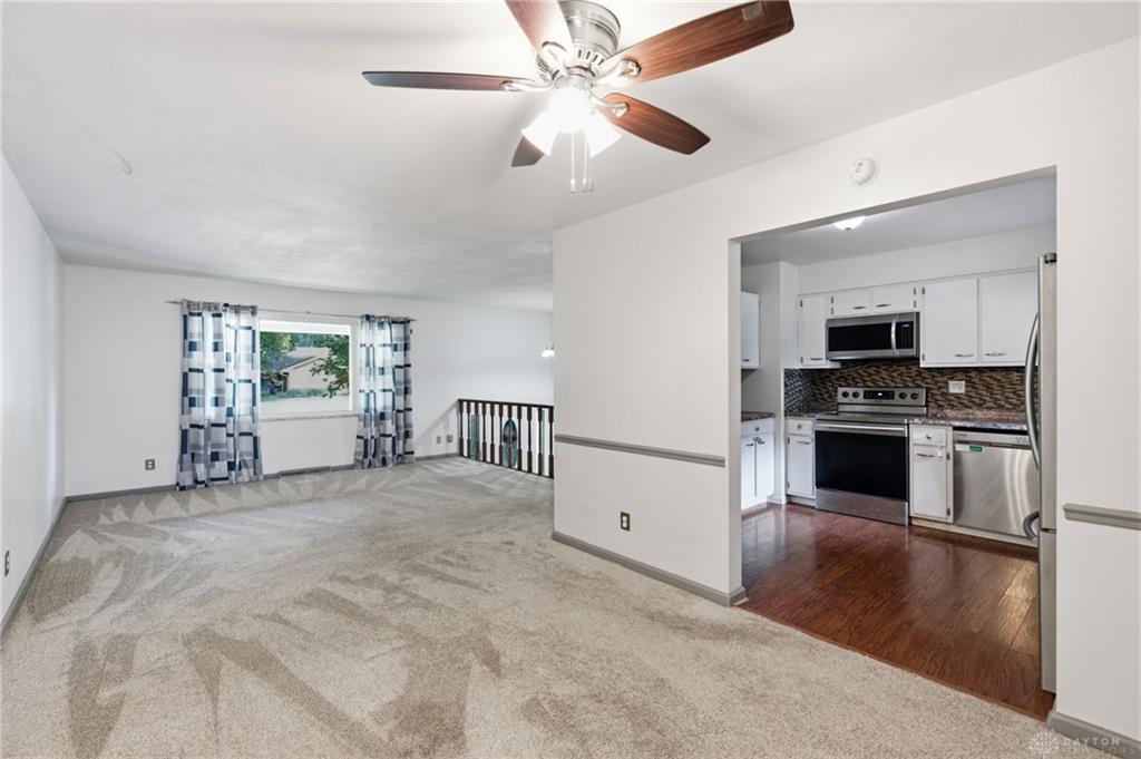 651 Charlotte Property Photo 8