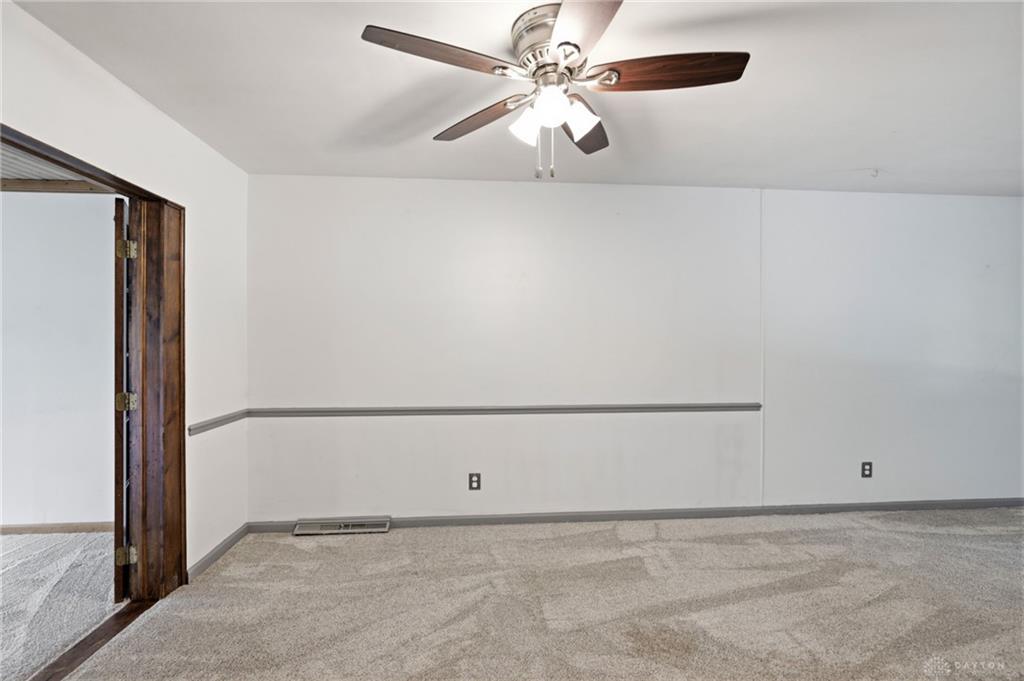 651 Charlotte Property Photo 10