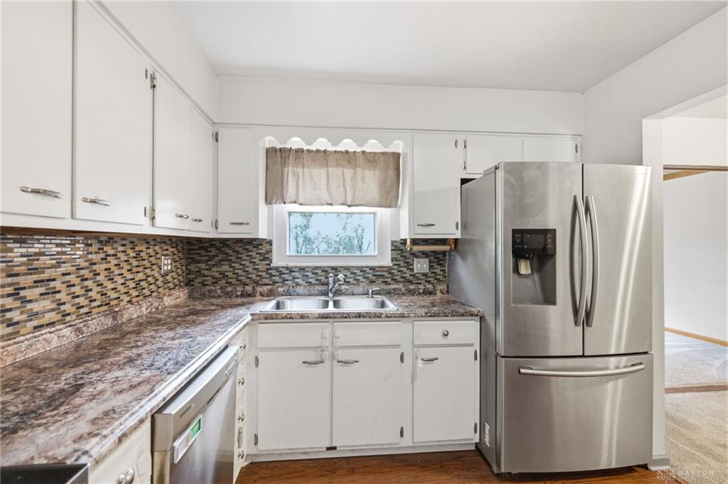 651 Charlotte Property Photo 13