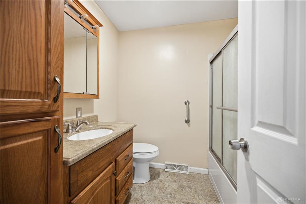 651 Charlotte Property Photo 17